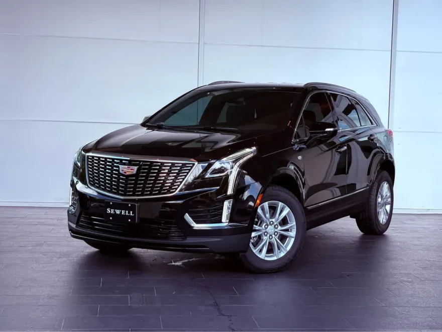 2025 Cadillac XT5 Luxury photo 1