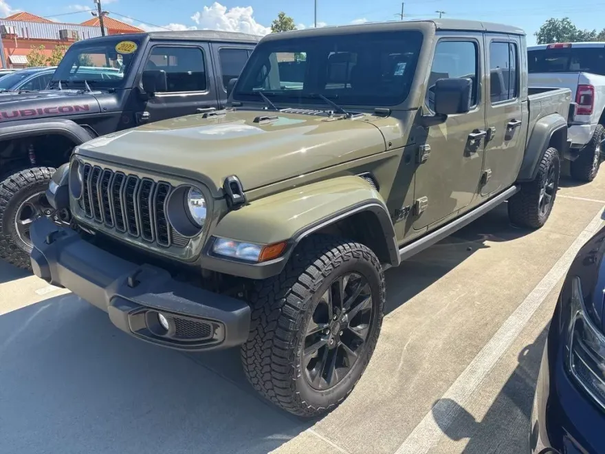 2025 Jeep Gladiator Sport photo 1