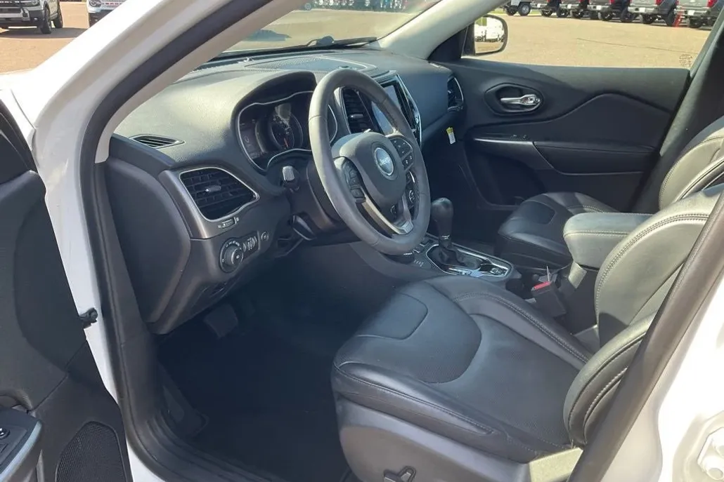 2022 Jeep Cherokee Limited photo 1
