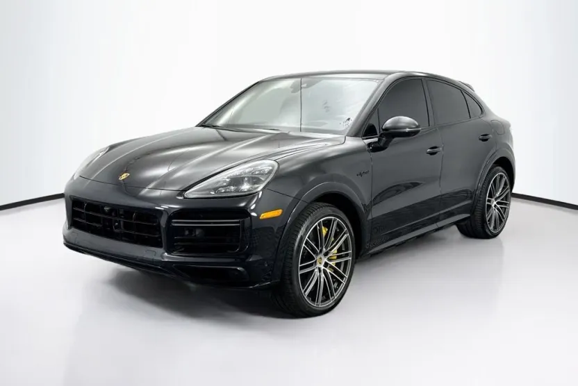 2022 Porsche Cayenne Turbo S E-Hybrid Coupe photo 1
