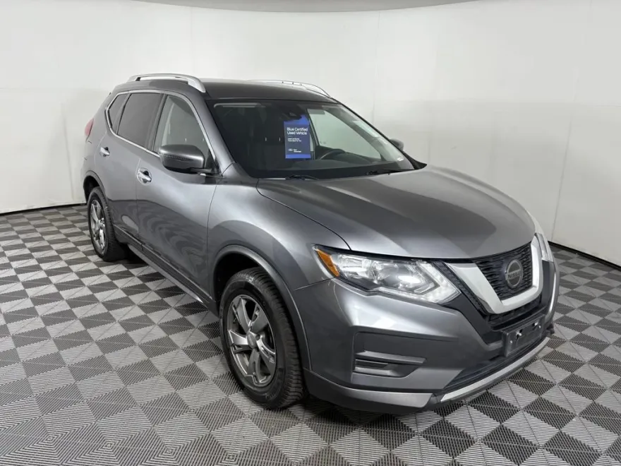 2020 Nissan Rogue SV photo 1