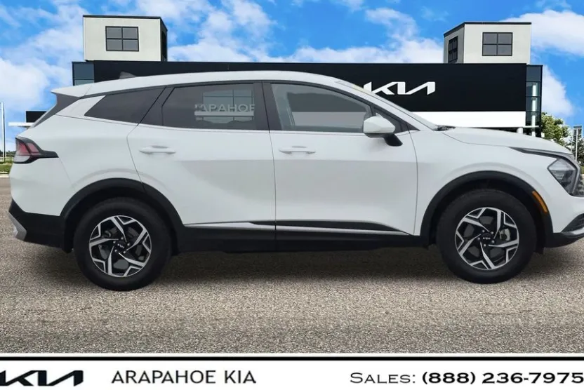 2023 Kia Sportage LX photo 1