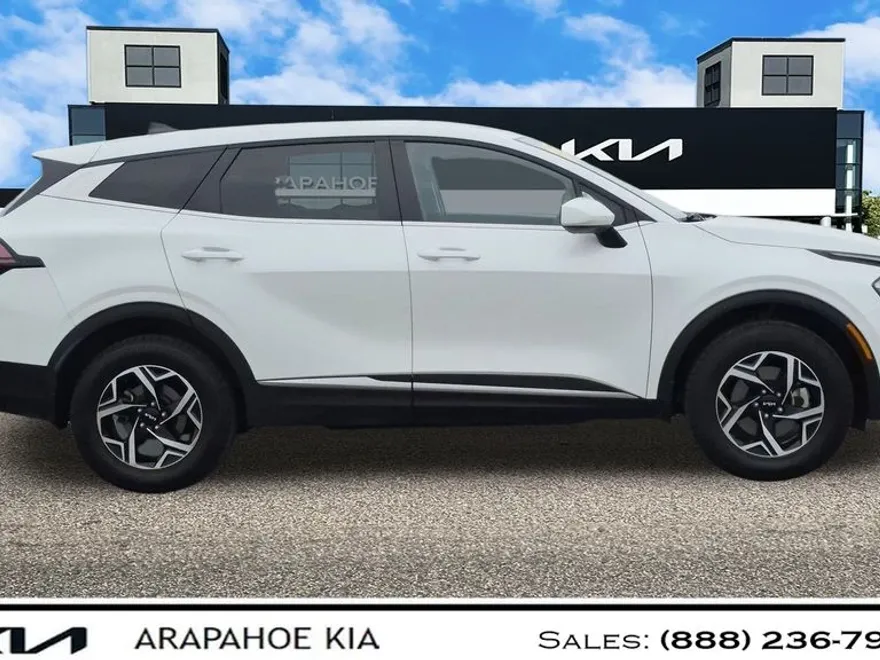 2023 Kia Sportage LX photo 1