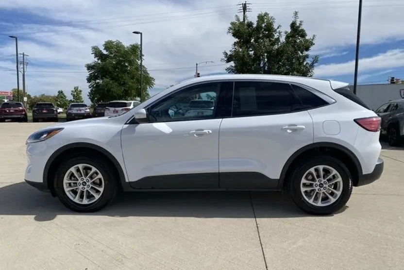 2020 Ford Escape SE photo 1