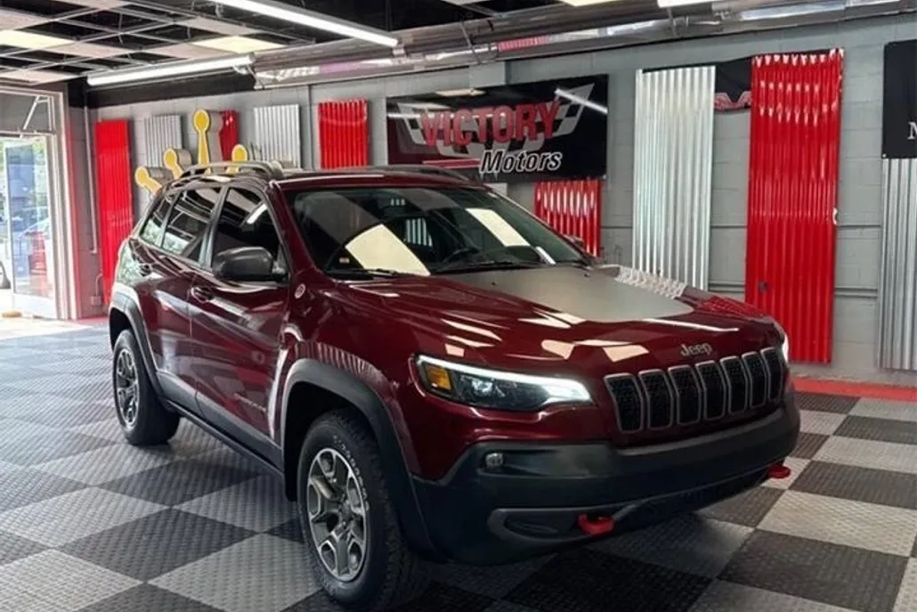 2020 Jeep Cherokee Trailhawk photo 1
