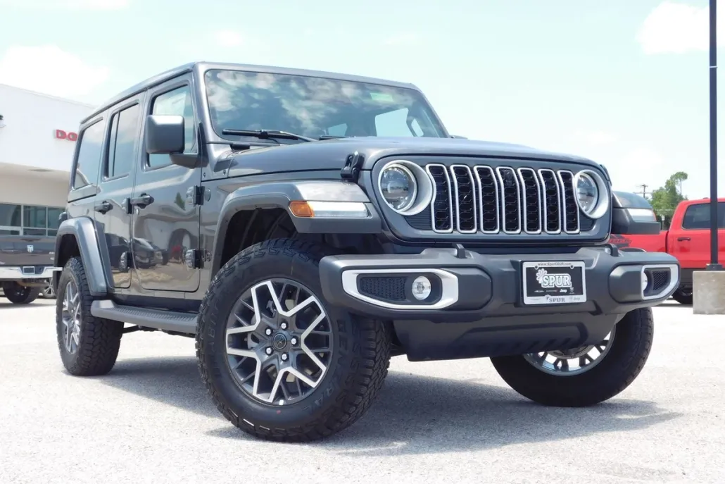 2025 Jeep Wrangler Sahara photo 1