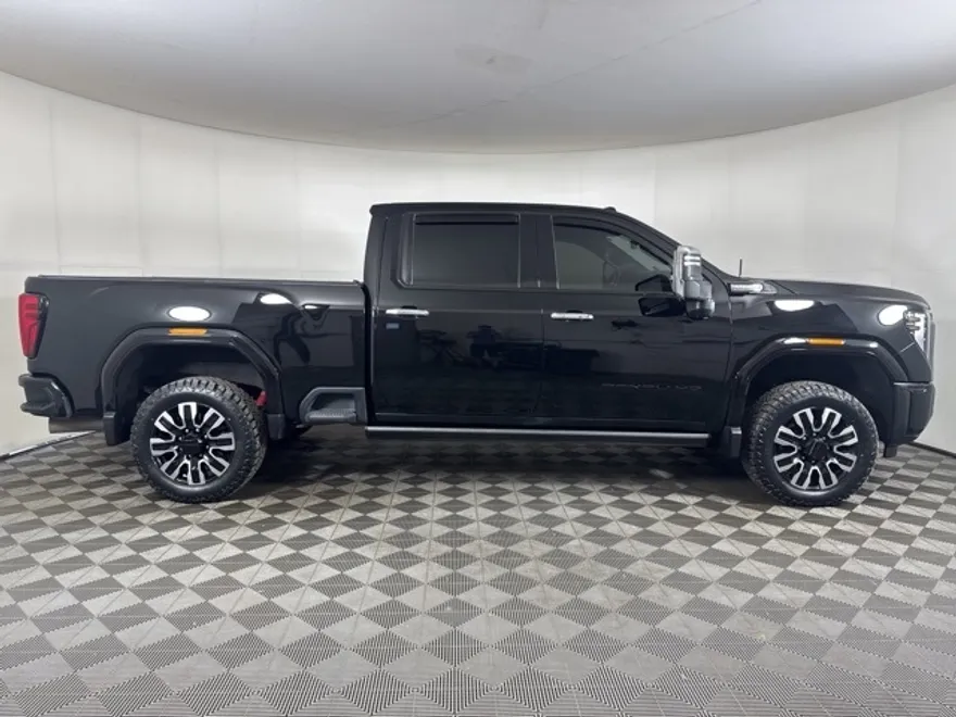 2024 Gmc Sierra HD Denali Ultimate photo 1