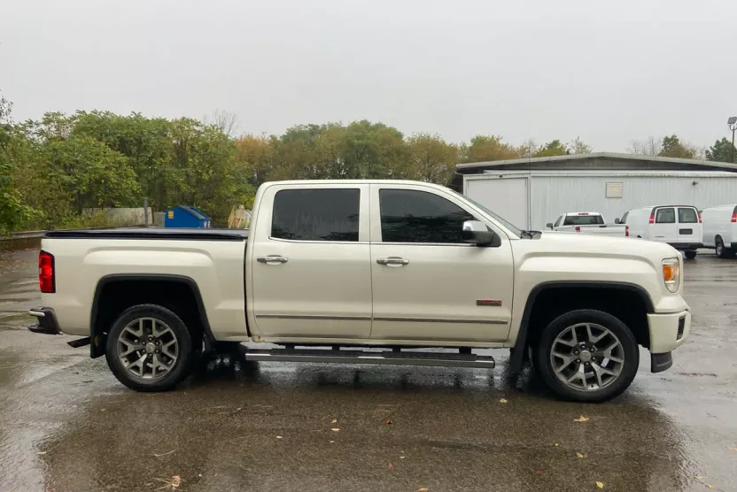 2015 Gmc Sierra 1500 SLT photo 1