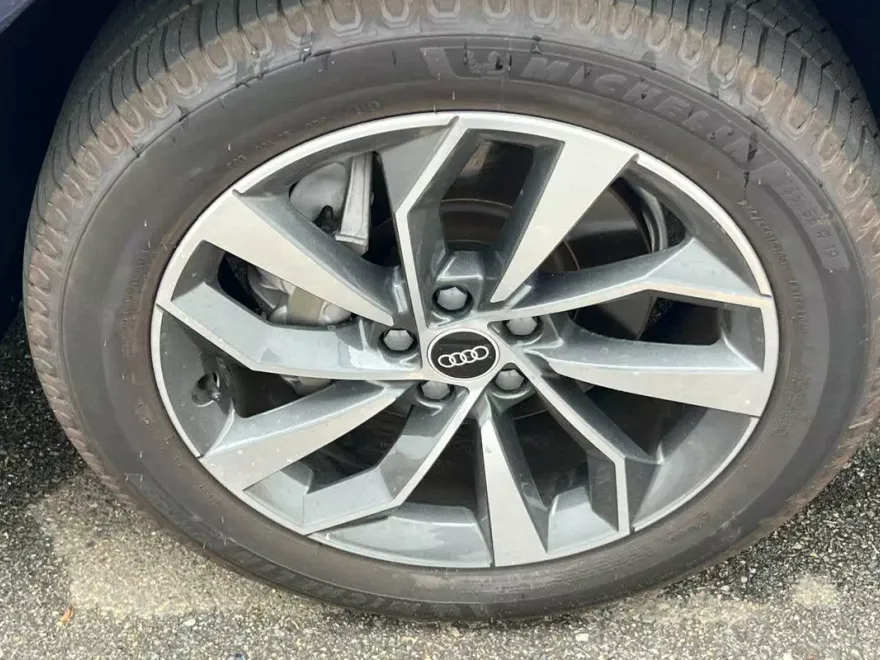 2021 Audi Q5 Premium photo 1