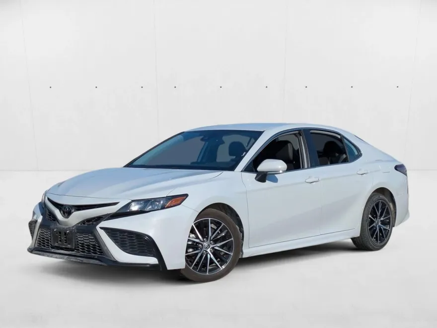 2023 Toyota Camry SE photo 1