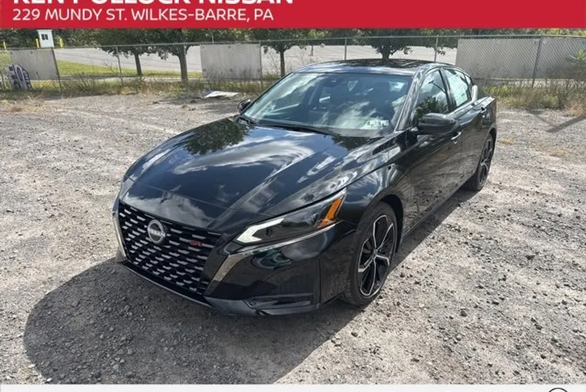 2025 Nissan Altima SR photo 1