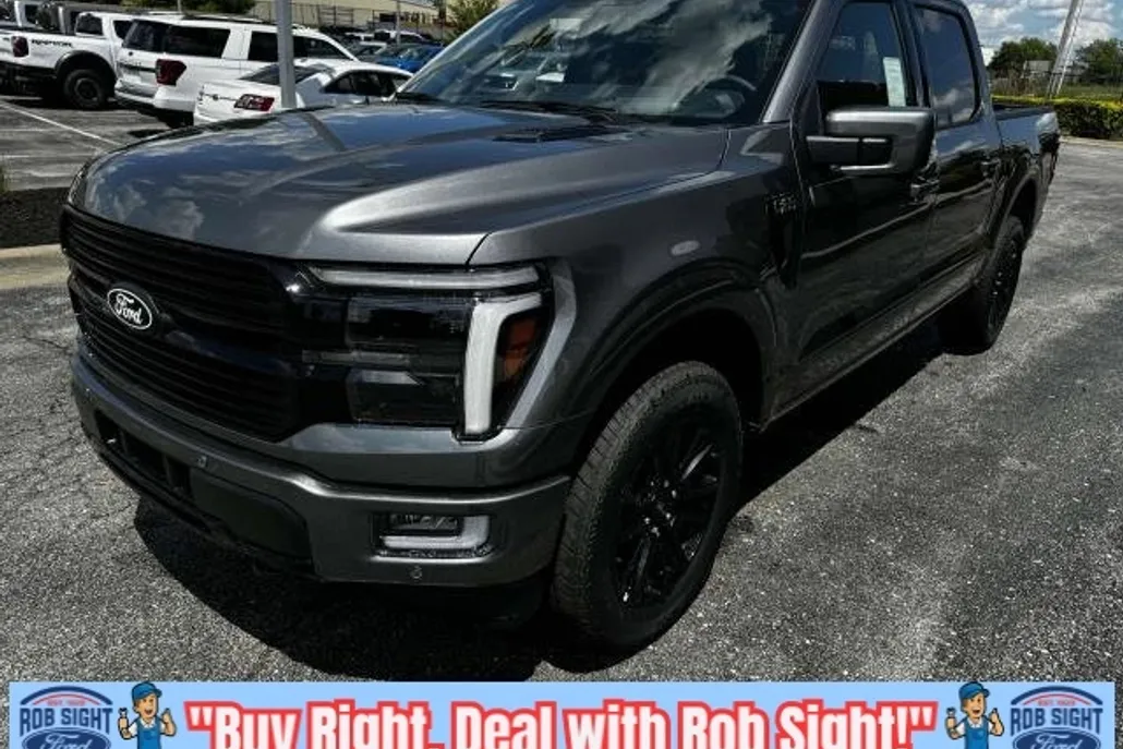 2025 Ford F-150 Platinum photo 1