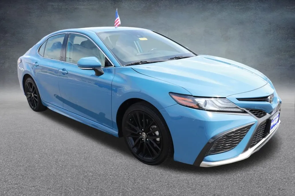 2023 Toyota Camry XSE photo 1