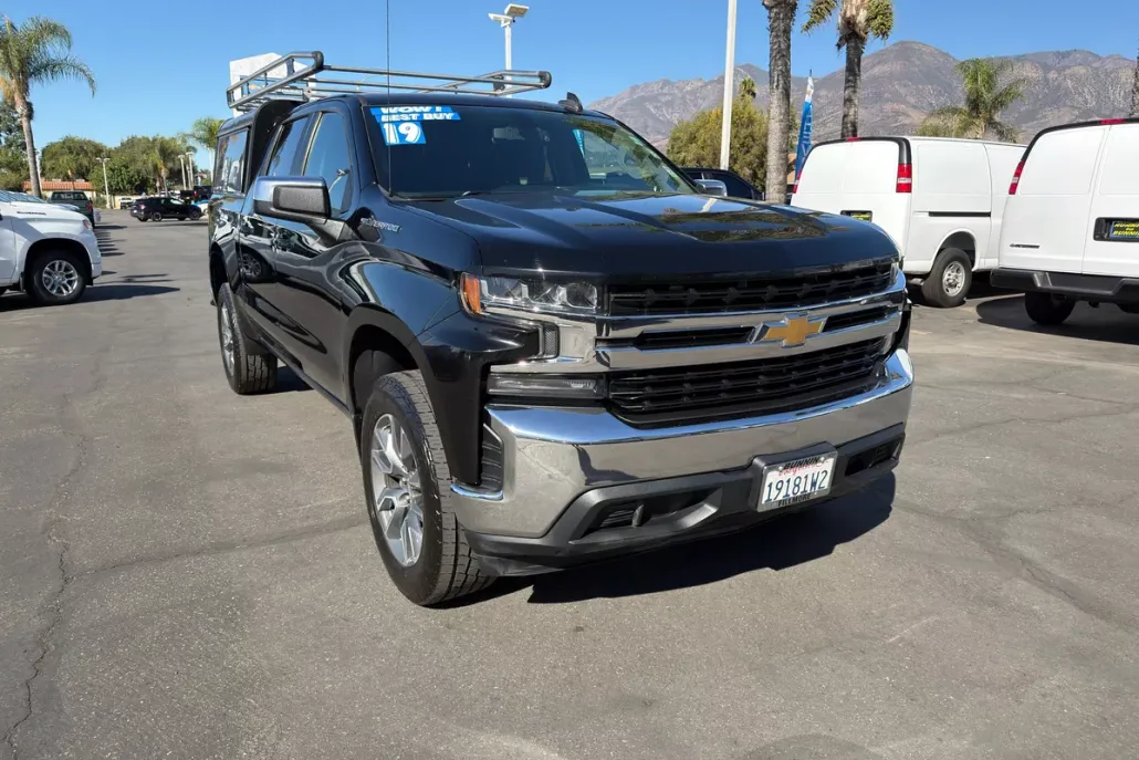 2019 Chevrolet Silverado 1500 LT photo 1