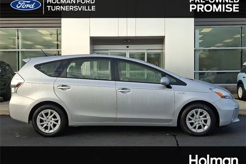 2012 Toyota Prius V Three photo 1