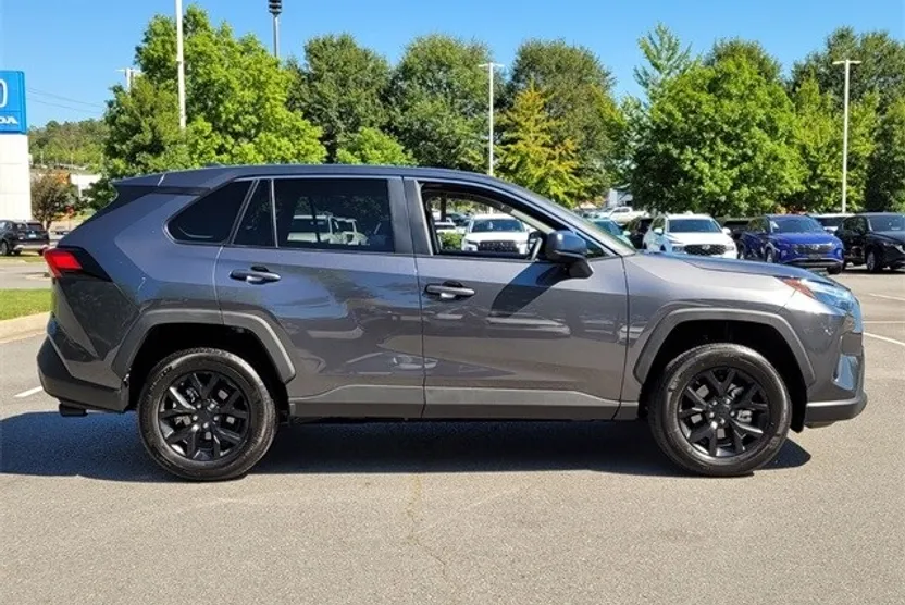 2025 Toyota RAV4 LE photo 1