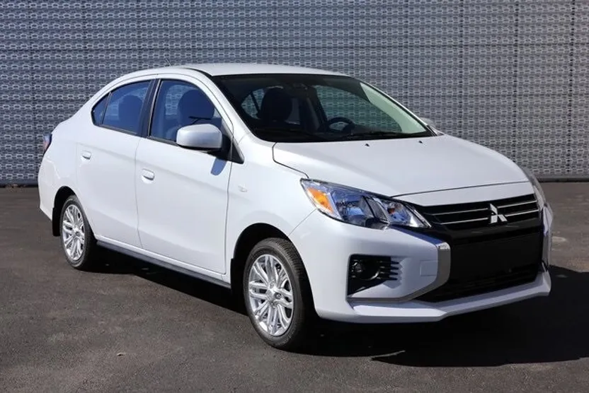 2024 Mitsubishi Mirage G4 LE photo 1