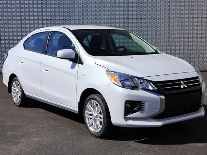 2024 Mitsubishi Mirage G4 LE photo 1
