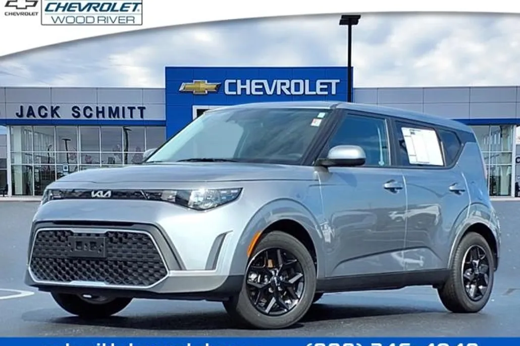2024 Kia Soul LX photo 1