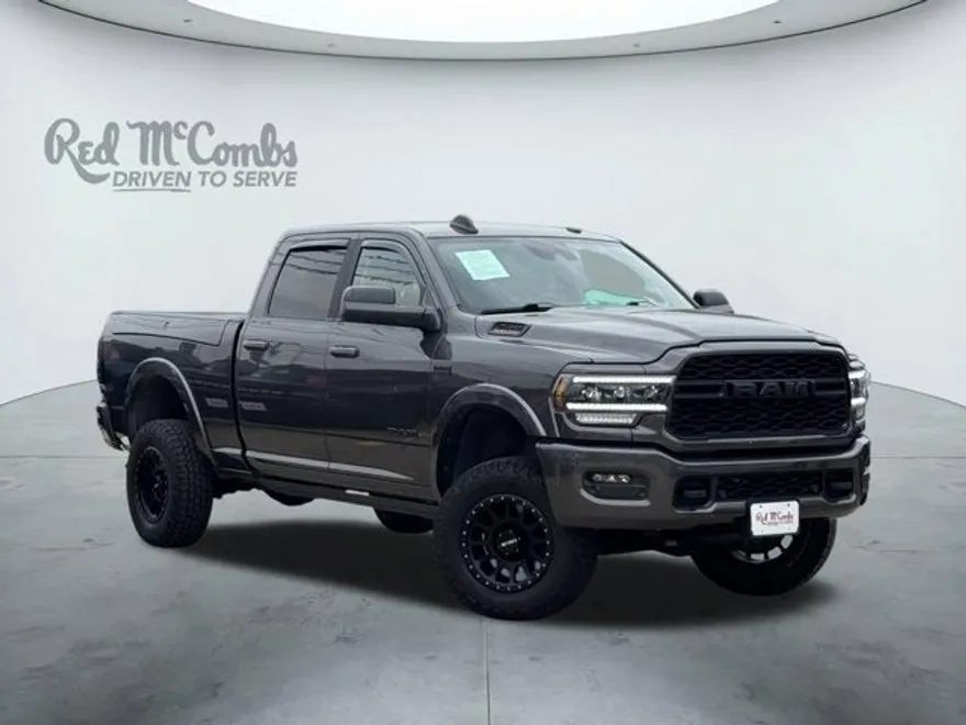 2022 Ram 2500 Laramie photo 1
