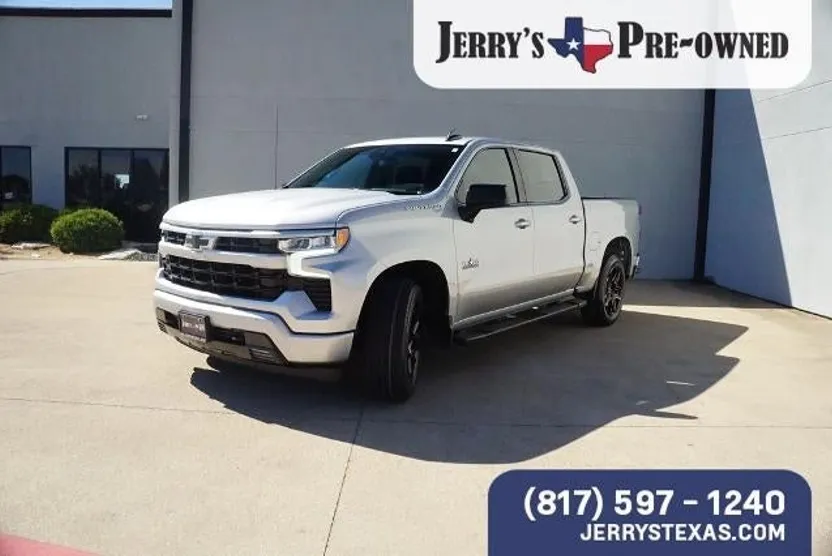 2022 Chevrolet Silverado RST photo 1