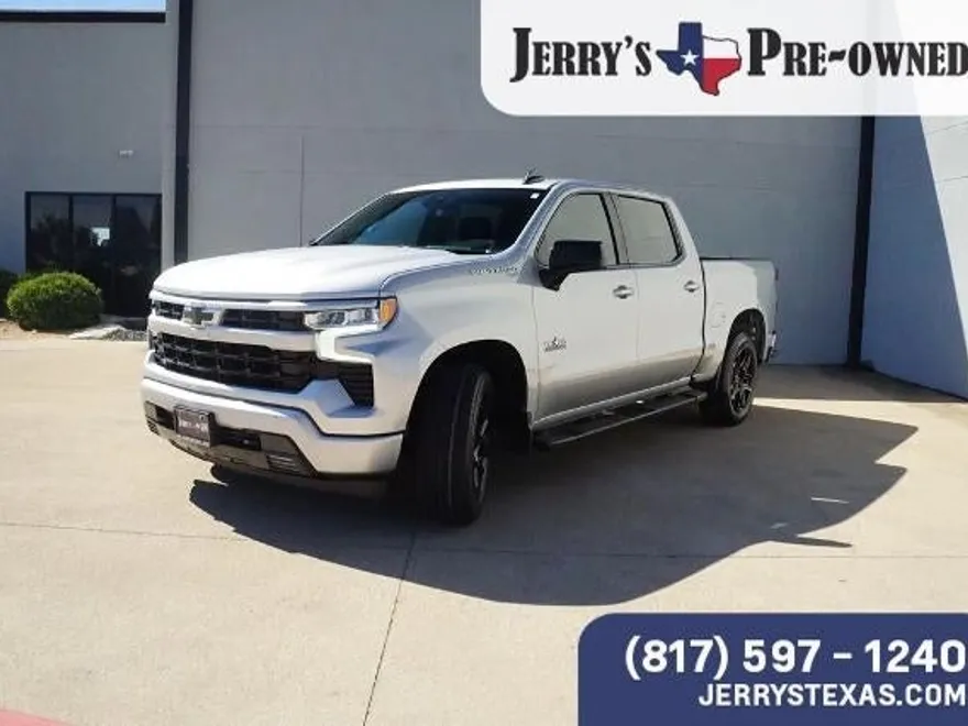 2022 Chevrolet Silverado RST photo 1