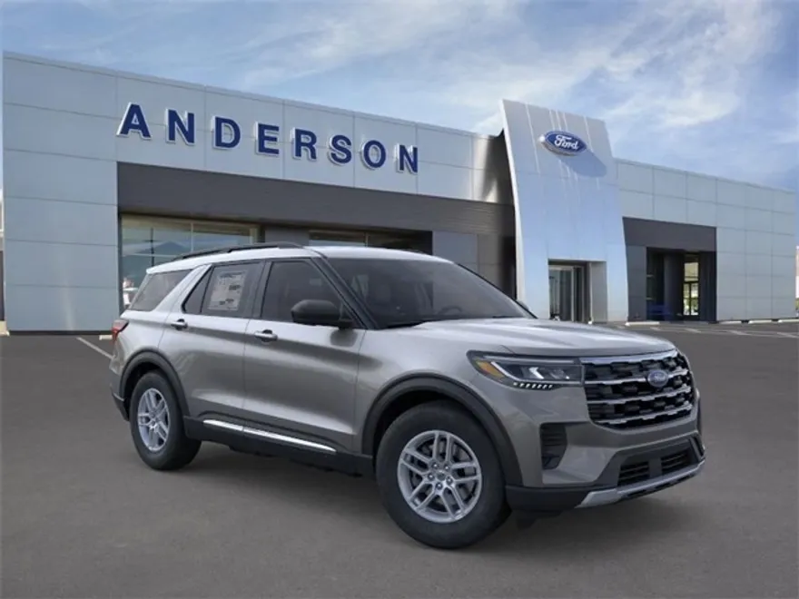 2025 Ford Explorer photo 1