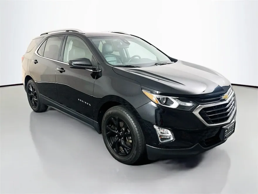 2020 Chevrolet Equinox LT photo 1