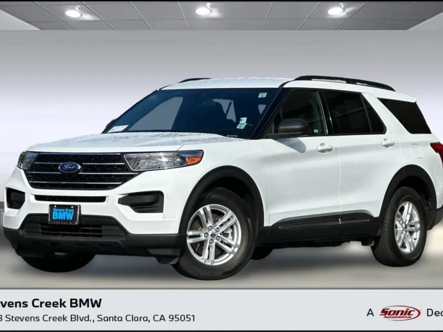 2020 Ford Explorer XLT photo 1