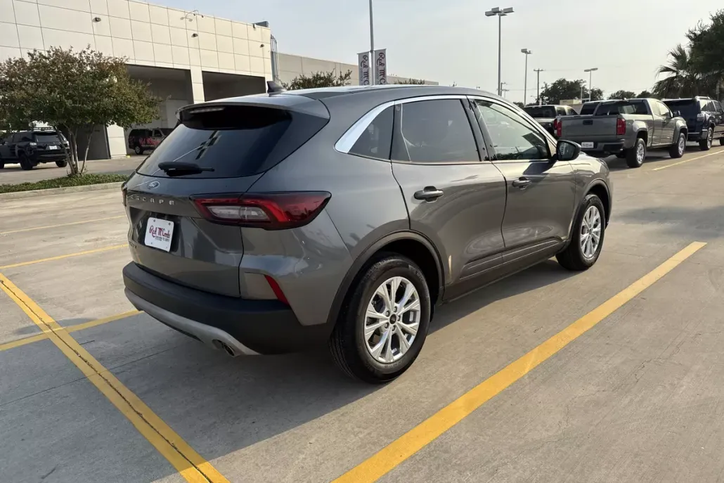 2024 Ford Escape Active photo 1