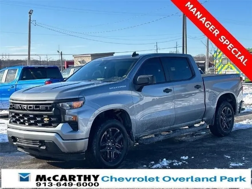 2024 Chevrolet Silverado 1500 Custom photo 1