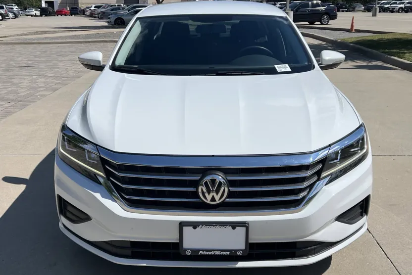 2021 Volkswagen Passat 2.0T S photo 1