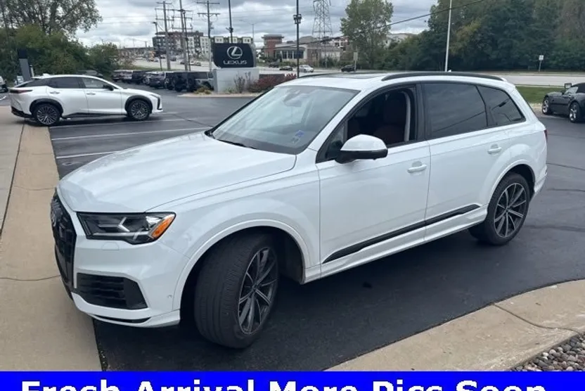 2023 Audi Q7 55 Premium Plus photo 1