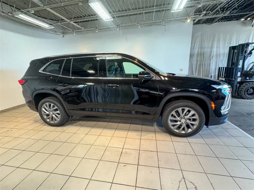 2026 Buick Enclave Preferred photo 1