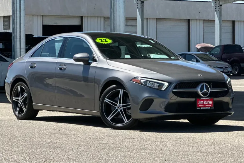 2022 Mercedes Benz A 220 photo 1