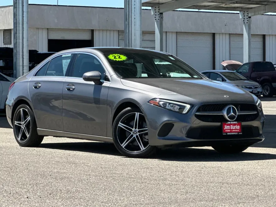 2022 Mercedes Benz A 220 photo 1