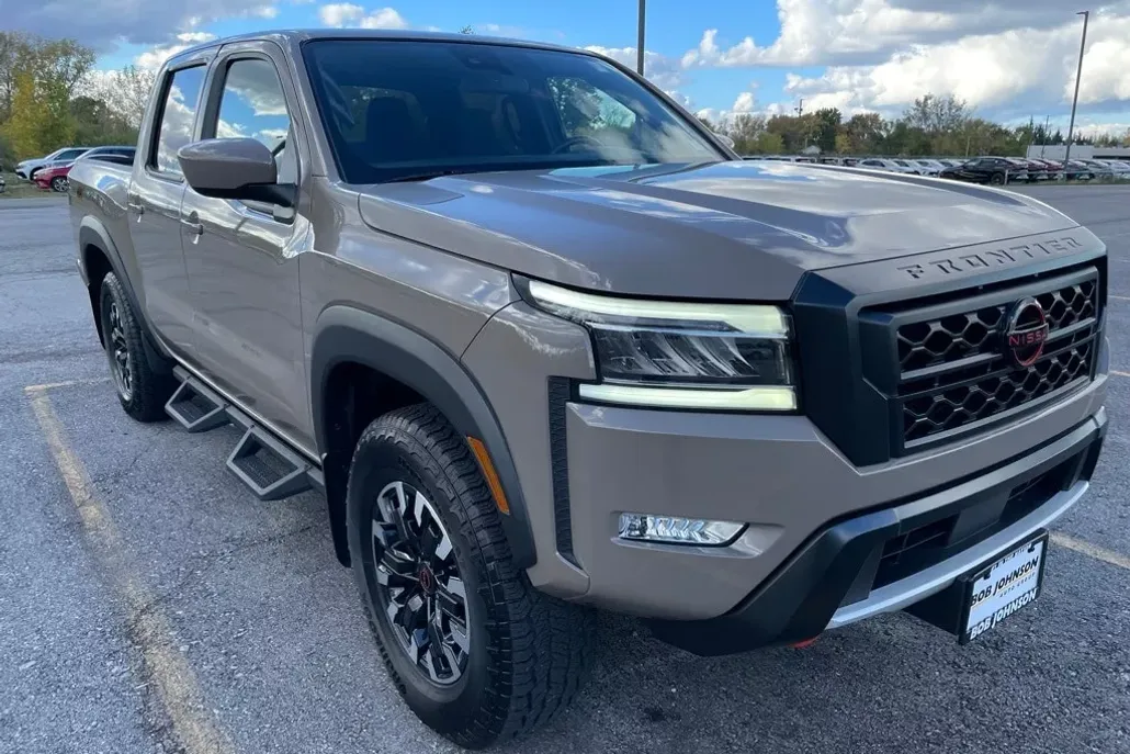 2024 Nissan Frontier PRO-4X photo 1