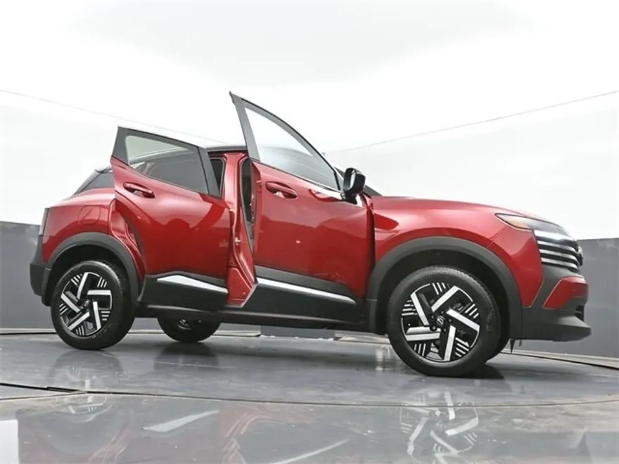 2026 Nissan Kicks SV photo 1