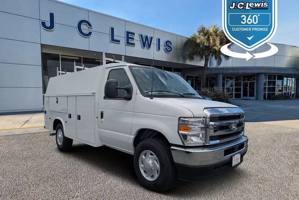 2026 Ford E-350 Base photo 1