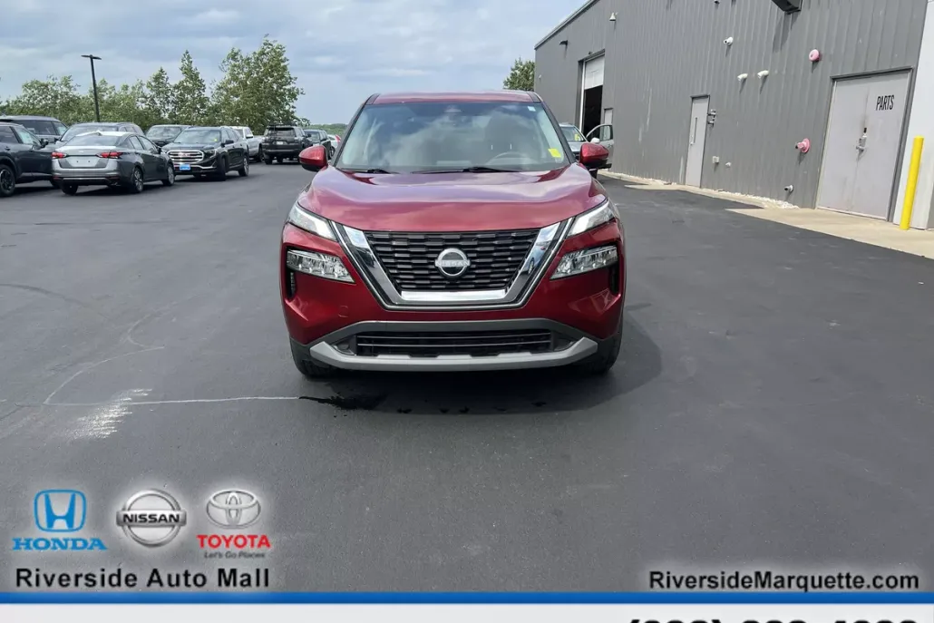 2023 Nissan Rogue SV photo 1