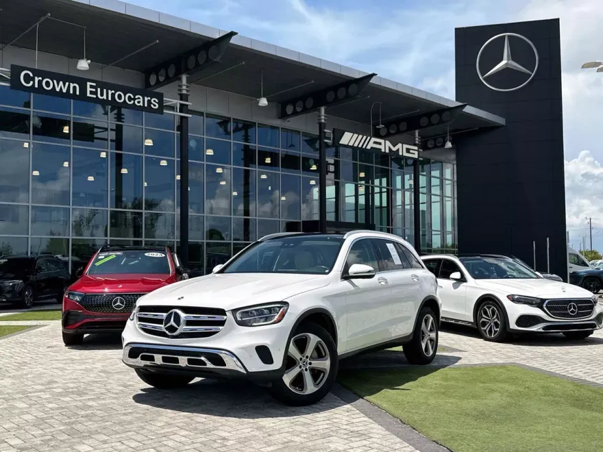2022 Mercedes Benz GLC 300 photo 1