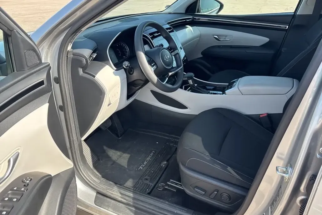 2024 Hyundai Tucson SEL photo 1