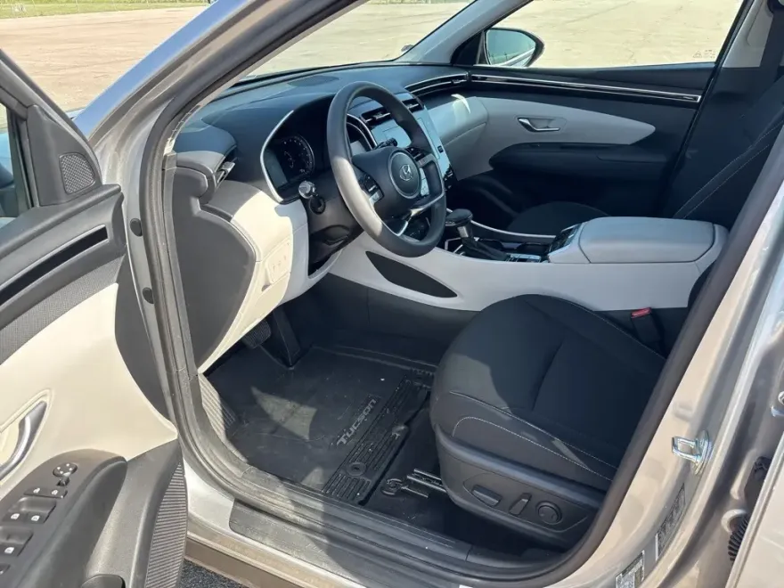 2024 Hyundai Tucson SEL photo 1