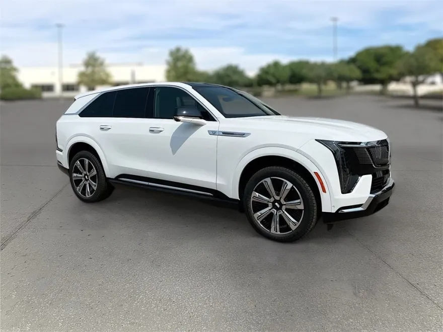 2025 Cadillac Escalade IQ Luxury photo 1