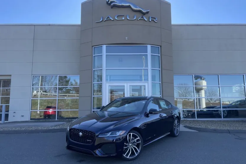 2024 Jaguar XF P300 R-Dynamic SE photo 1