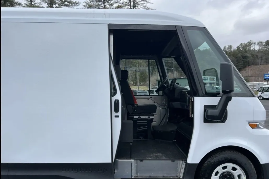 2025 Chevrolet BrightDrop 400 photo 1