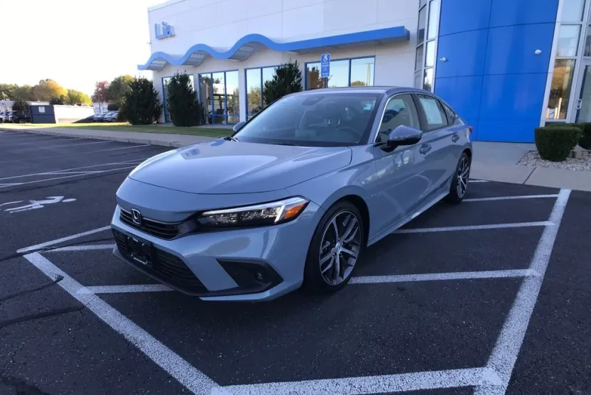 2024 Honda Civic Touring photo 1