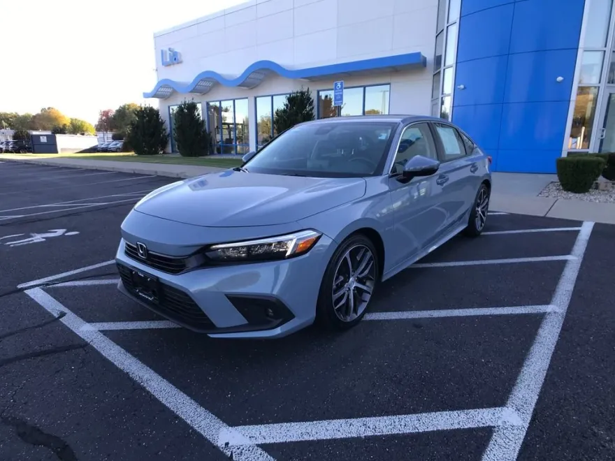 2024 Honda Civic Touring photo 1