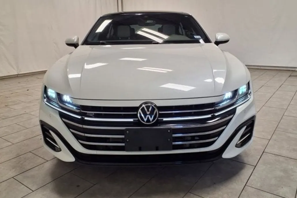 2021 Volkswagen Arteon SEL R-Line photo 1