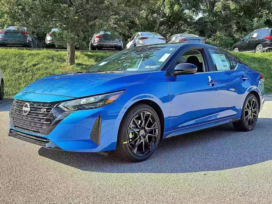 2025 Nissan Sentra SR Midnight Edition photo 1